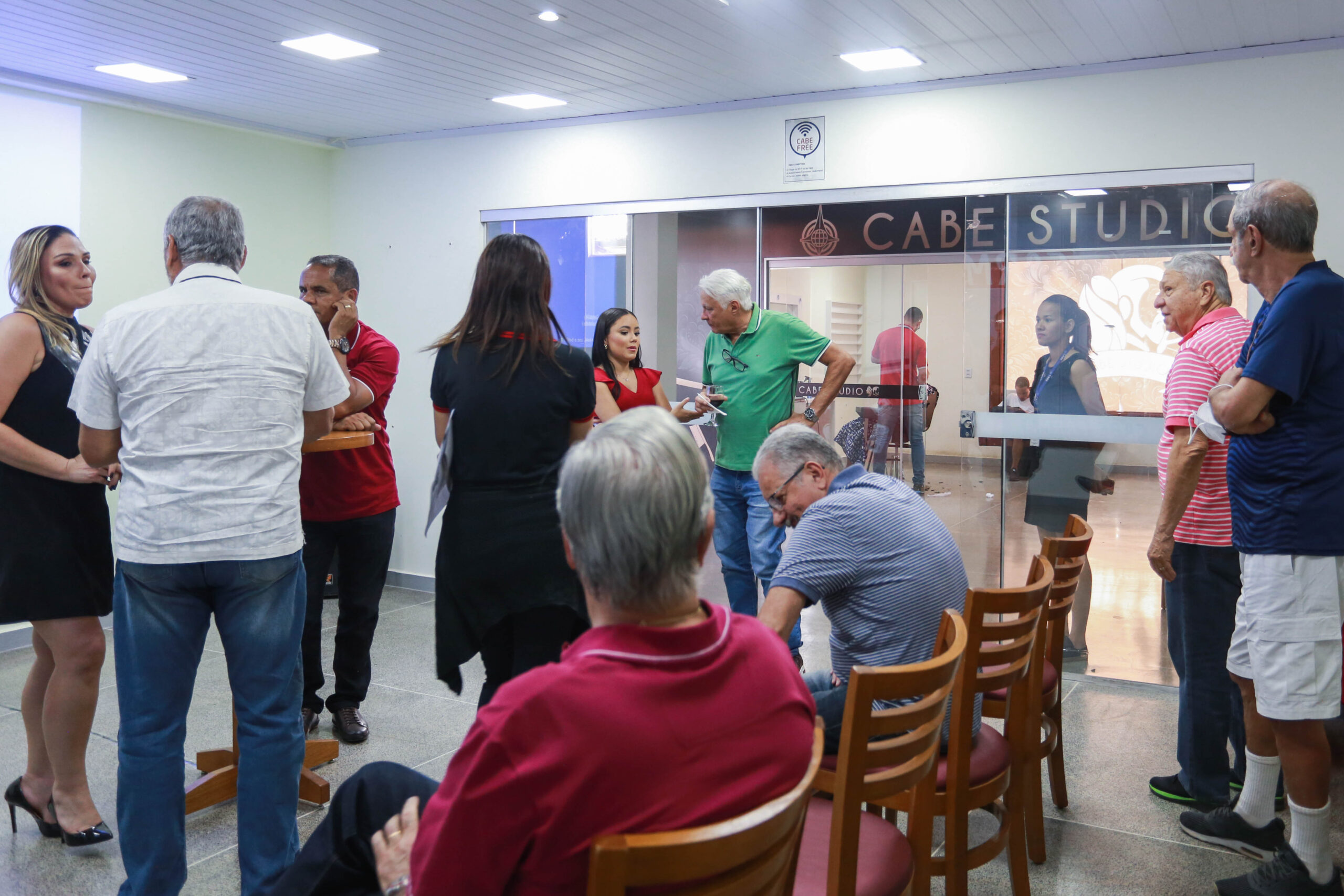 Associados participam de encontro com representantes da Unimed e MedSenior para esclarecer dúvidas