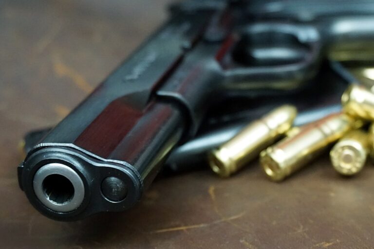 Exército aumenta limite de armas para policiais militares e bombeiros