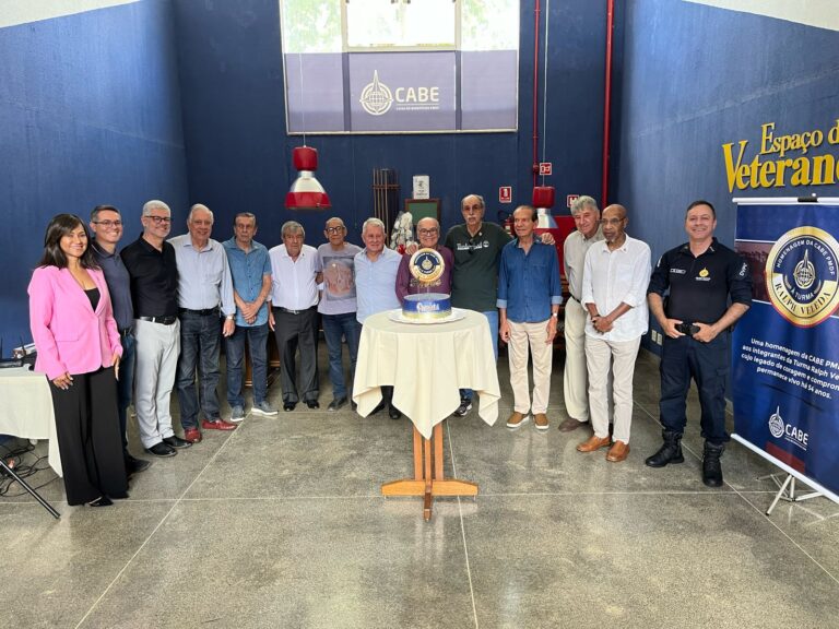 Reconhecimento, amizade e honra marcam a homenagem à Turma Ralph Veleda